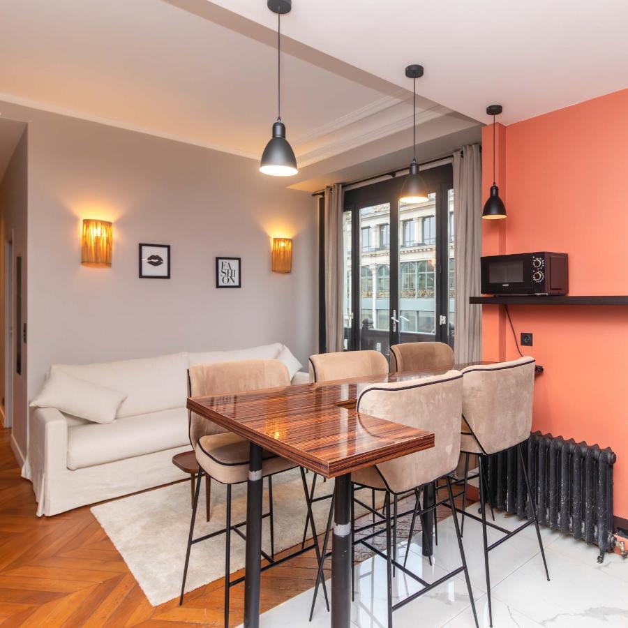 Apartment Center Of Paris By Studio Prestige Exterior photo