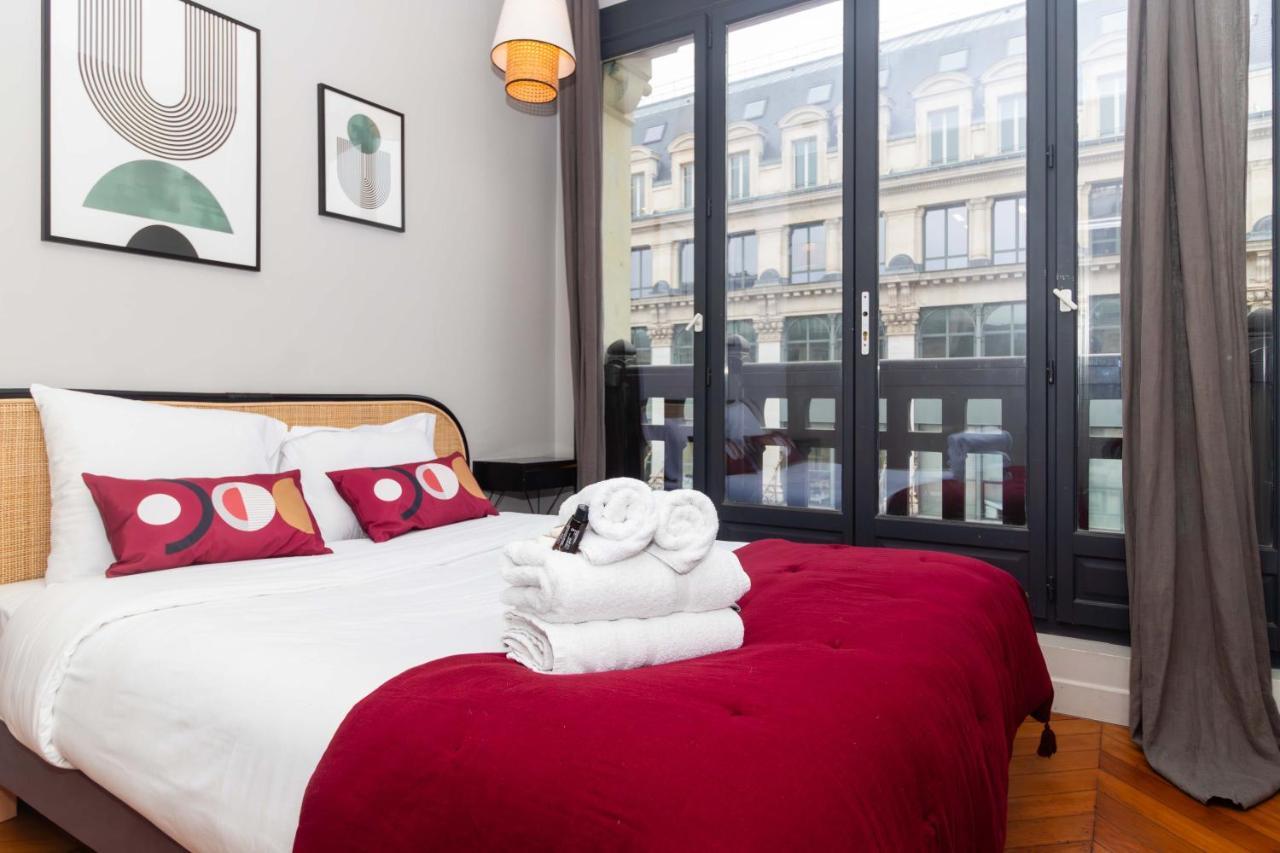 Apartment Center Of Paris By Studio Prestige Exterior photo