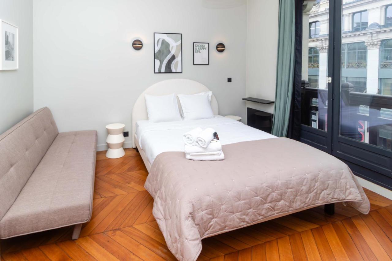 Apartment Center Of Paris By Studio Prestige Exterior photo