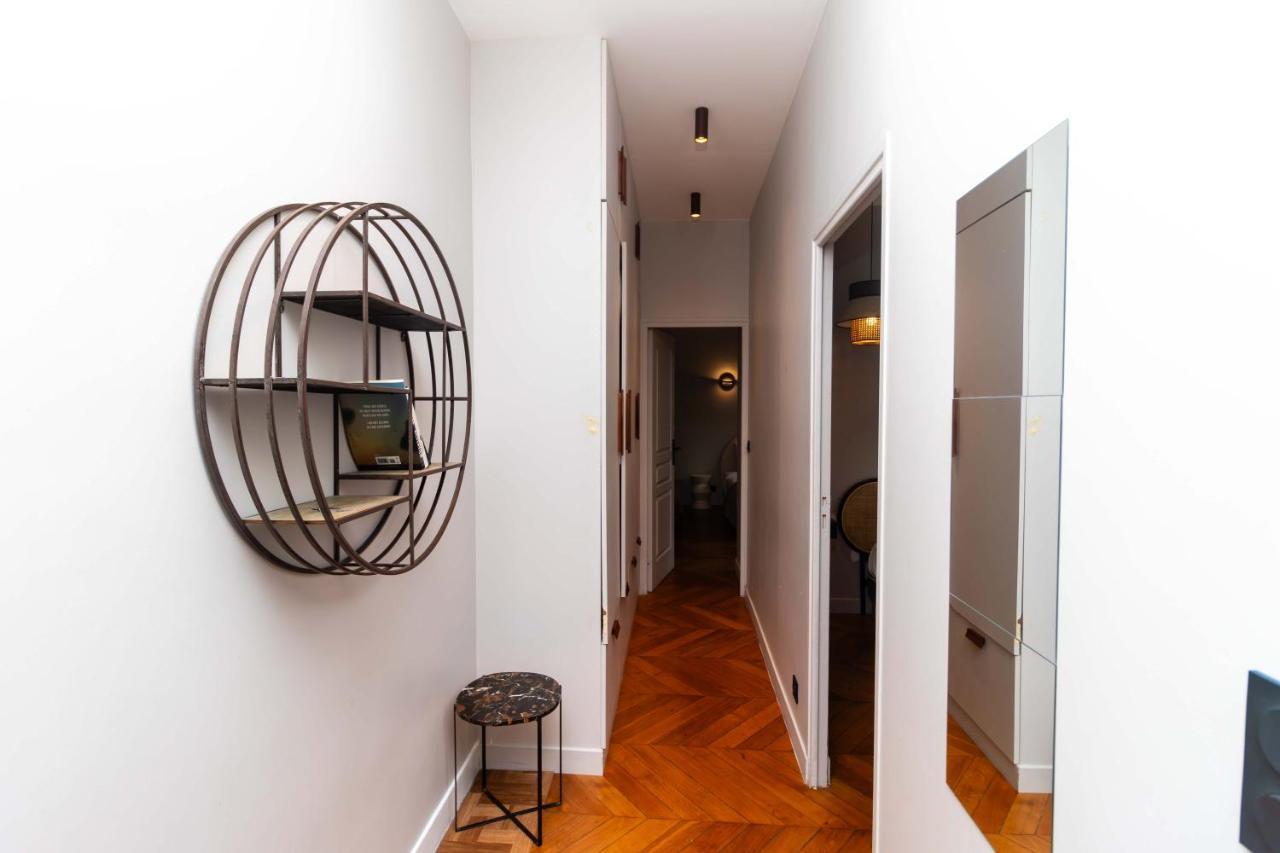 Apartment Center Of Paris By Studio Prestige Exterior photo